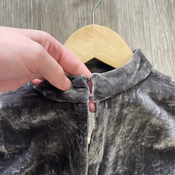 Madewell Silk Blend Velvet Choker Mock Neck Top Lavender Taupe Size Small - Picture 6 of 9